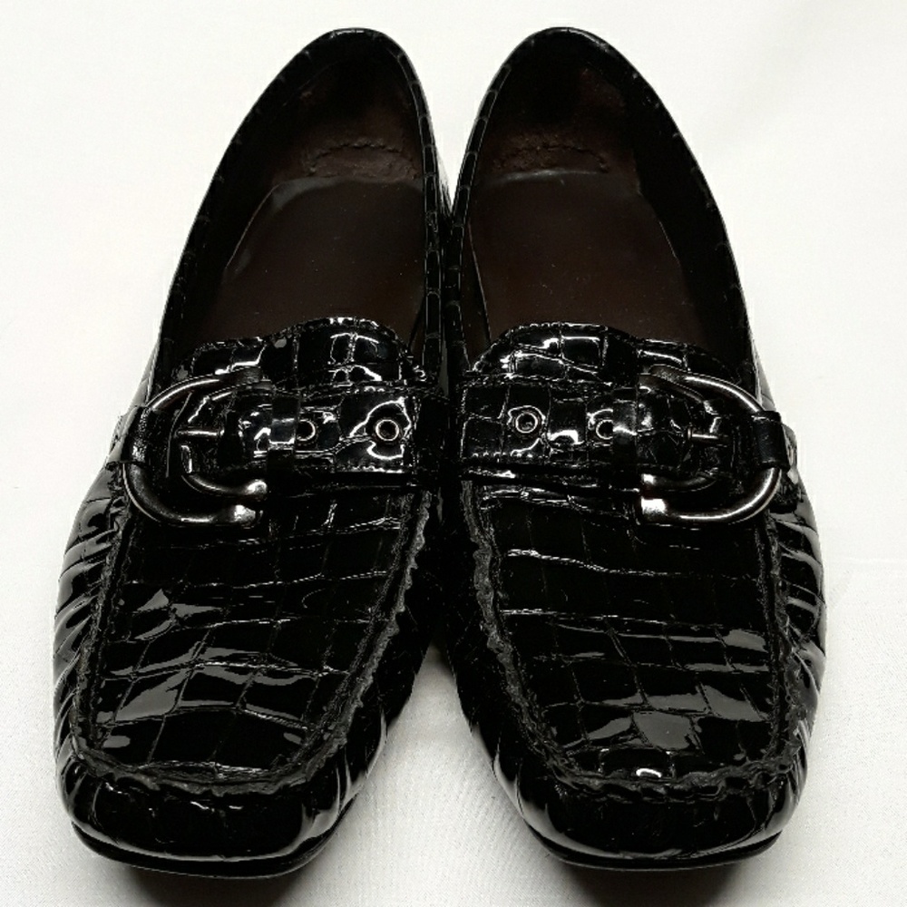 Stuart Weitzman Patent Croc Print Driving Loafer